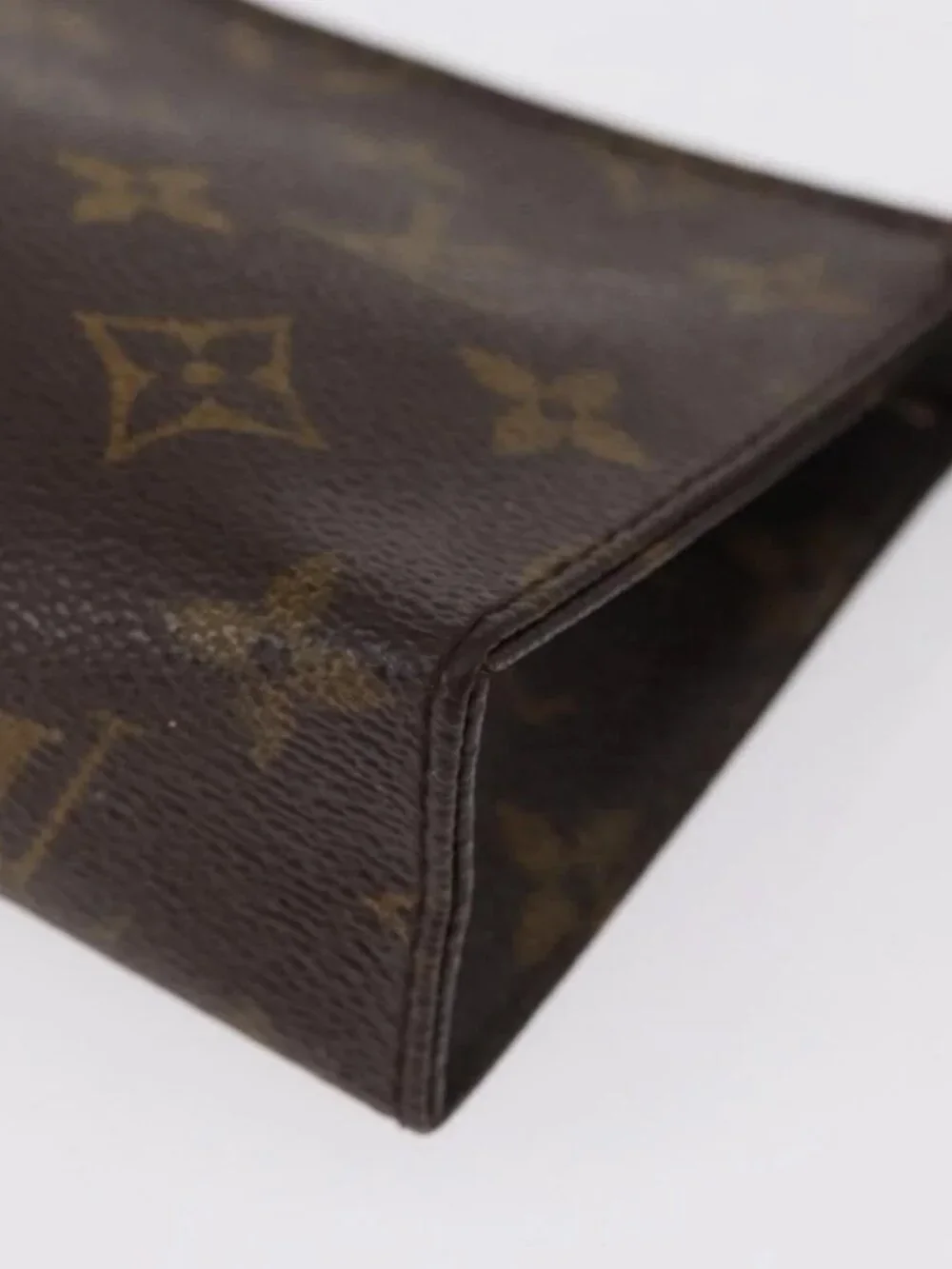 LOUIS VUITTON Monogram Poche Toilette 15 Pouch M47546 LV Auth 168185